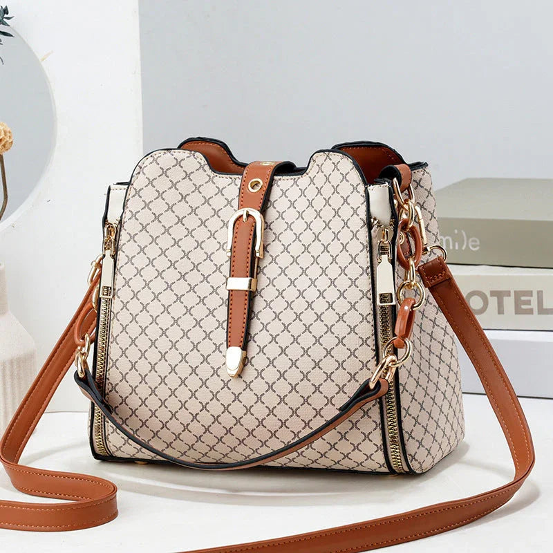 Handbags, Purses & Clutches