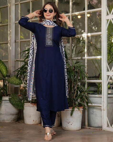 Women Embellished Straight Kurta Set@P