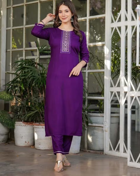 Women Embellished Straight Kurta Set@P