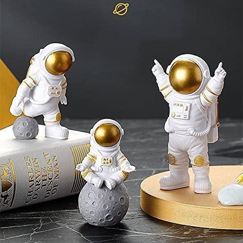 Astronaut Spaceman Statue