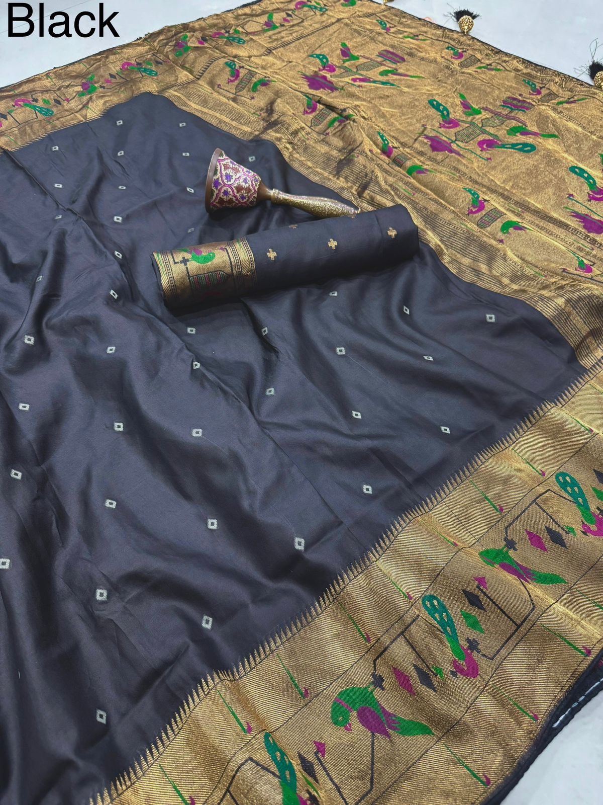 WOMEN'S KANCHIVRAM  PETHANI SILK SAREE