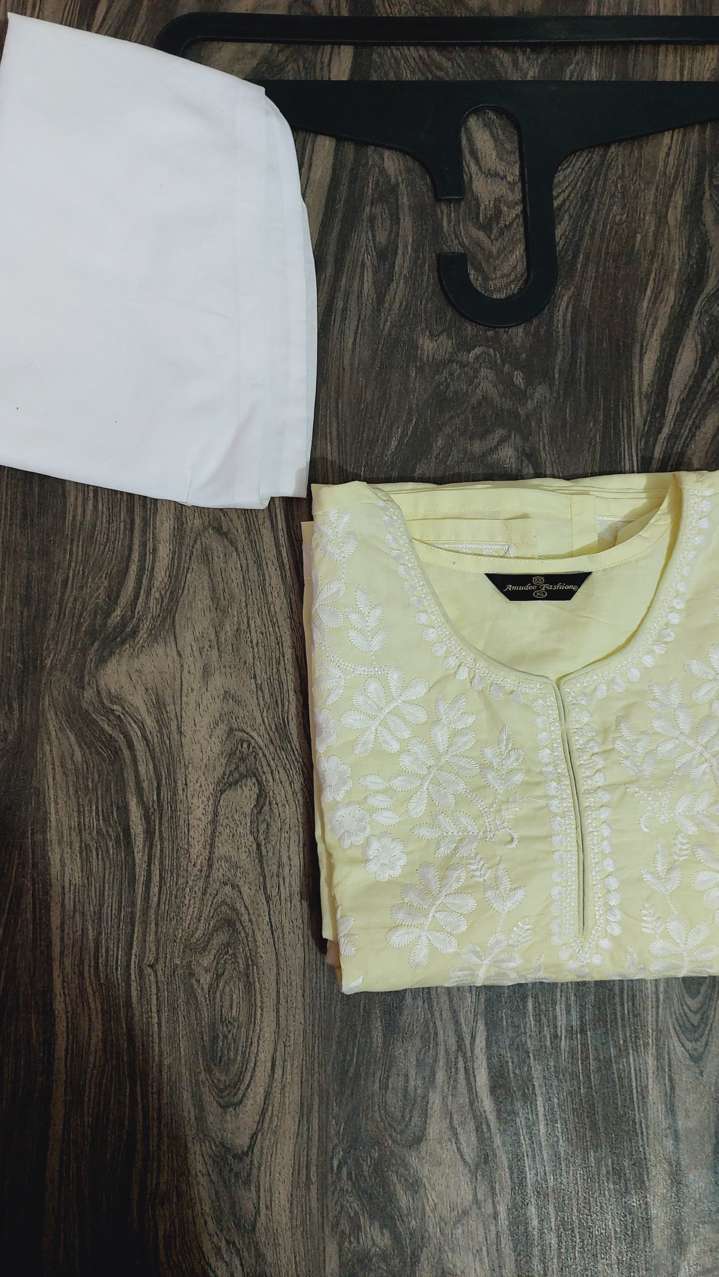 Embroidered Round-Neck Straight Kurta@F