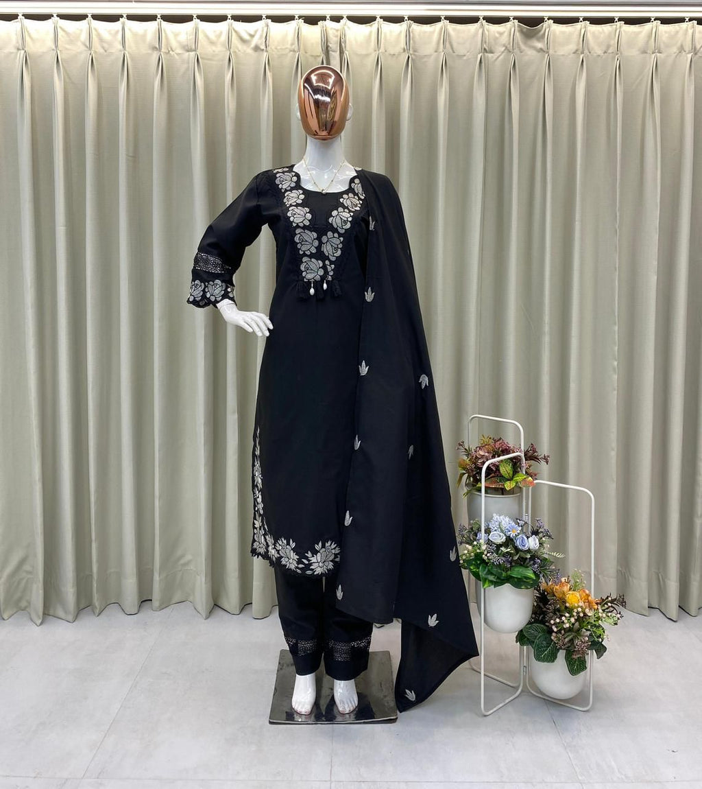 DESIGNER WEAR EXCLUSIVE AND COMFORTABLE SUIT IN REYON SLUB COTTON FABRIC TOP PANT WITH DUPATTA PAIR @F