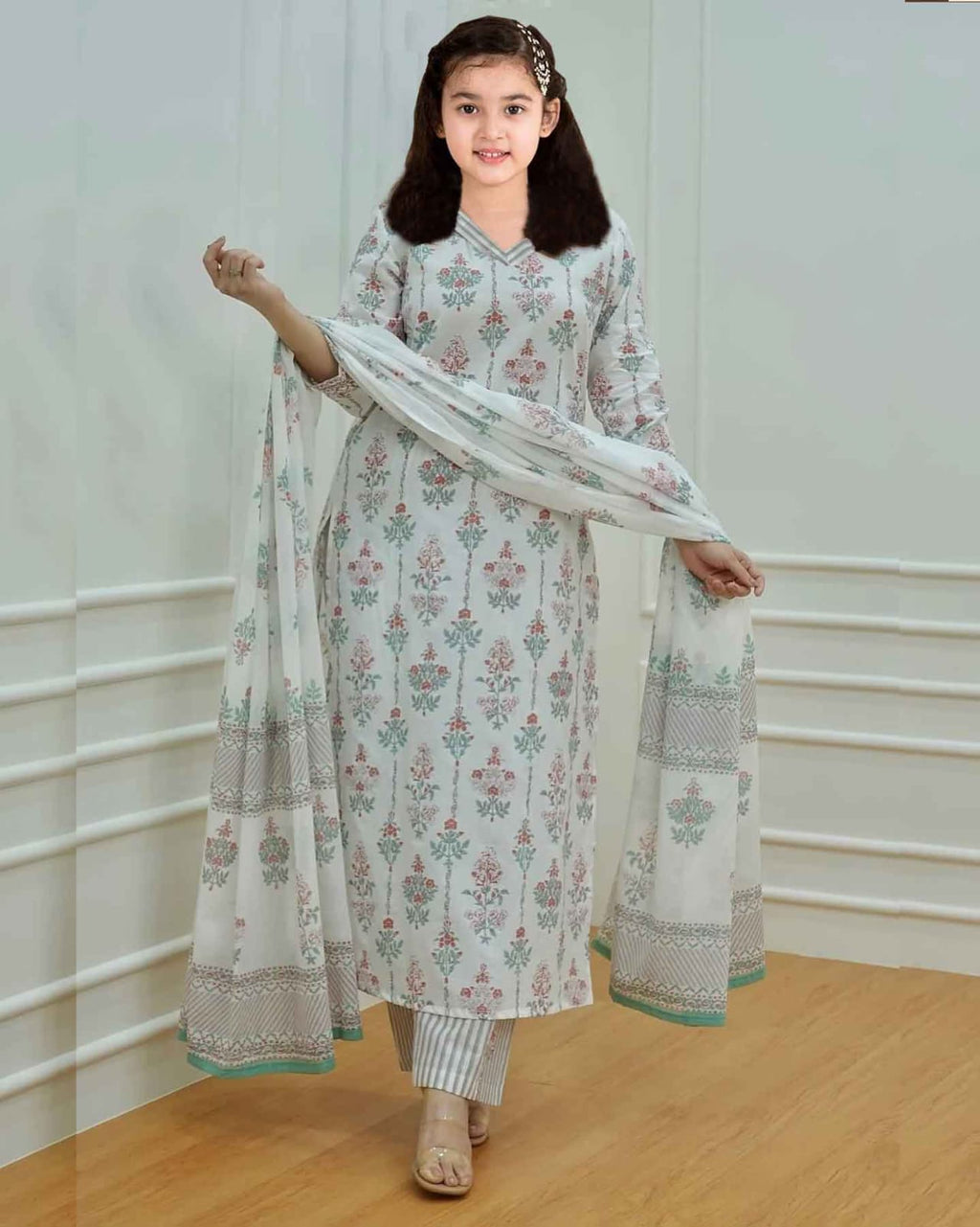 Women Viscose Rayon Kurta Pant Dupatta Set@F