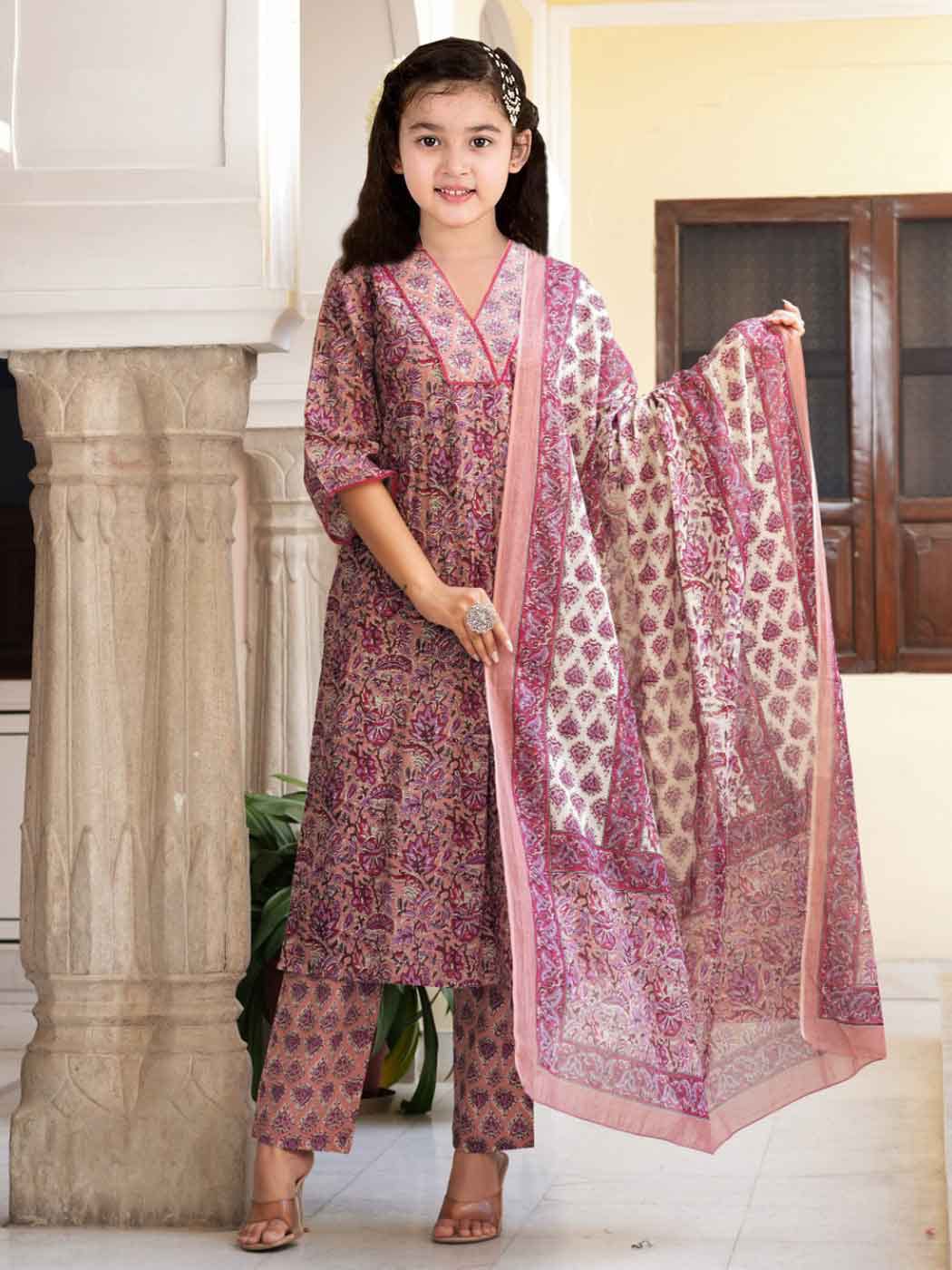 Women Viscose Rayon Kurta Pant Dupatta Set@F