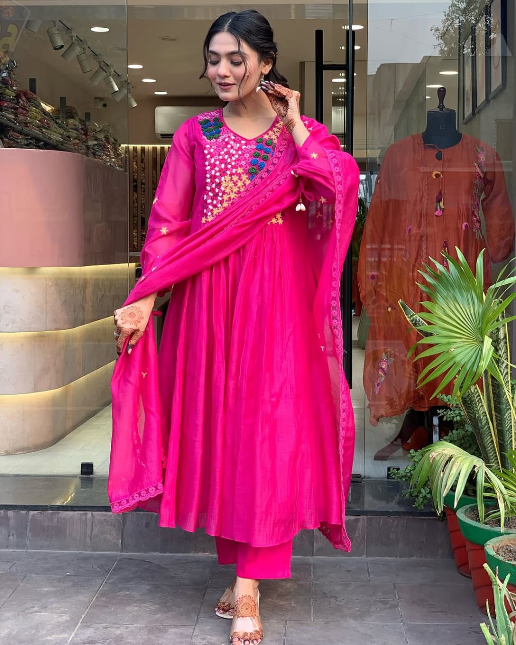 Richa Pink Embroidered Cotton Anarkali Salwar Kameez Set@f