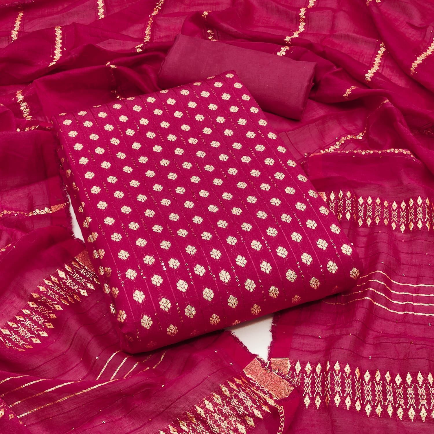 BANARSI ZEQUARD WITH CROSSET WORK &nbsp; (2 &nbsp; MTR )@F