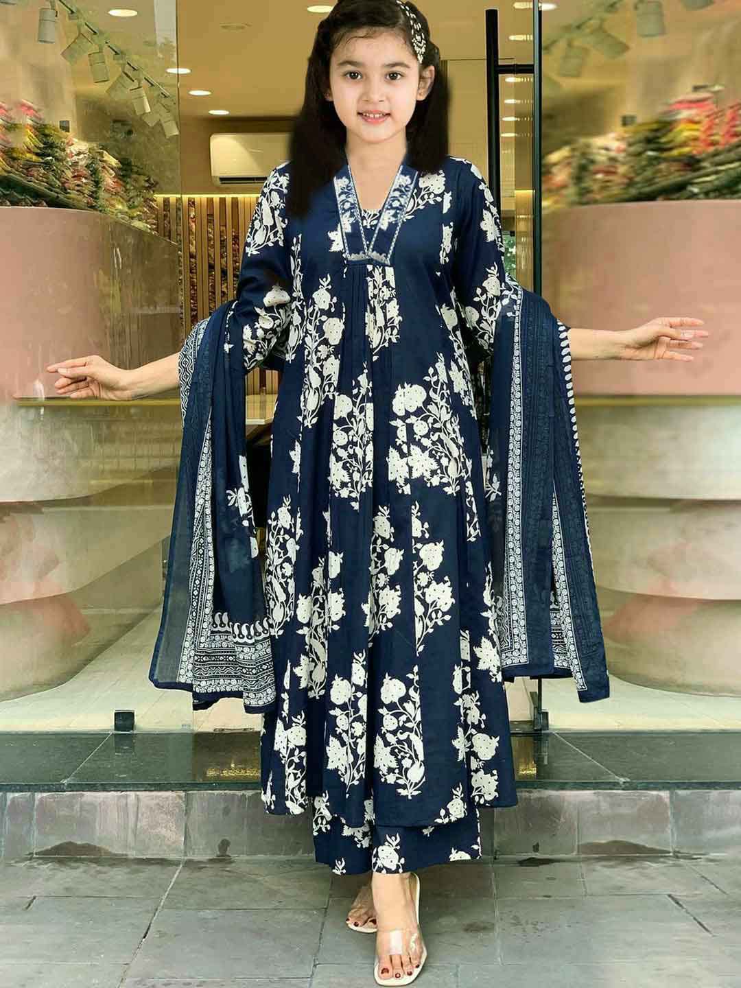 Women Viscose Rayon Kurta Pant Dupatta Set@F