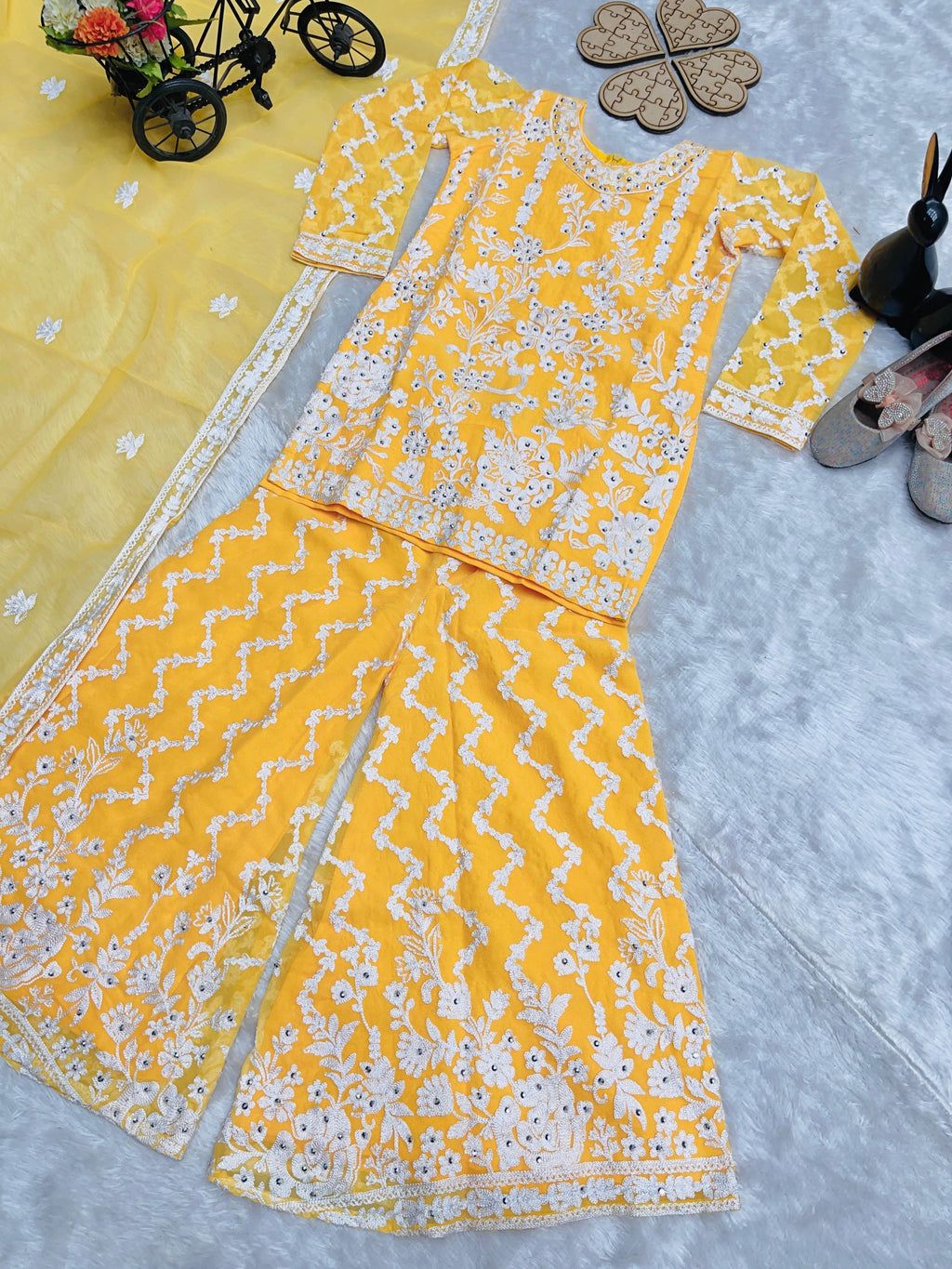 SHARARA AND DUPATTA SET