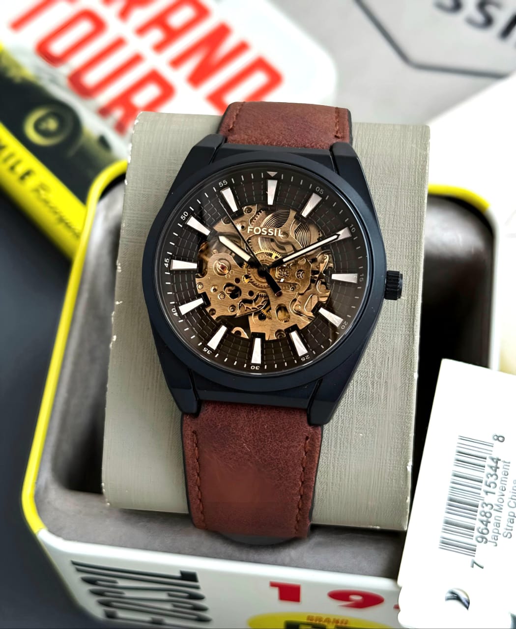 Fossil Men Leather Everett Analog Black Dial Watch-Me3207, Band Color-Brown
