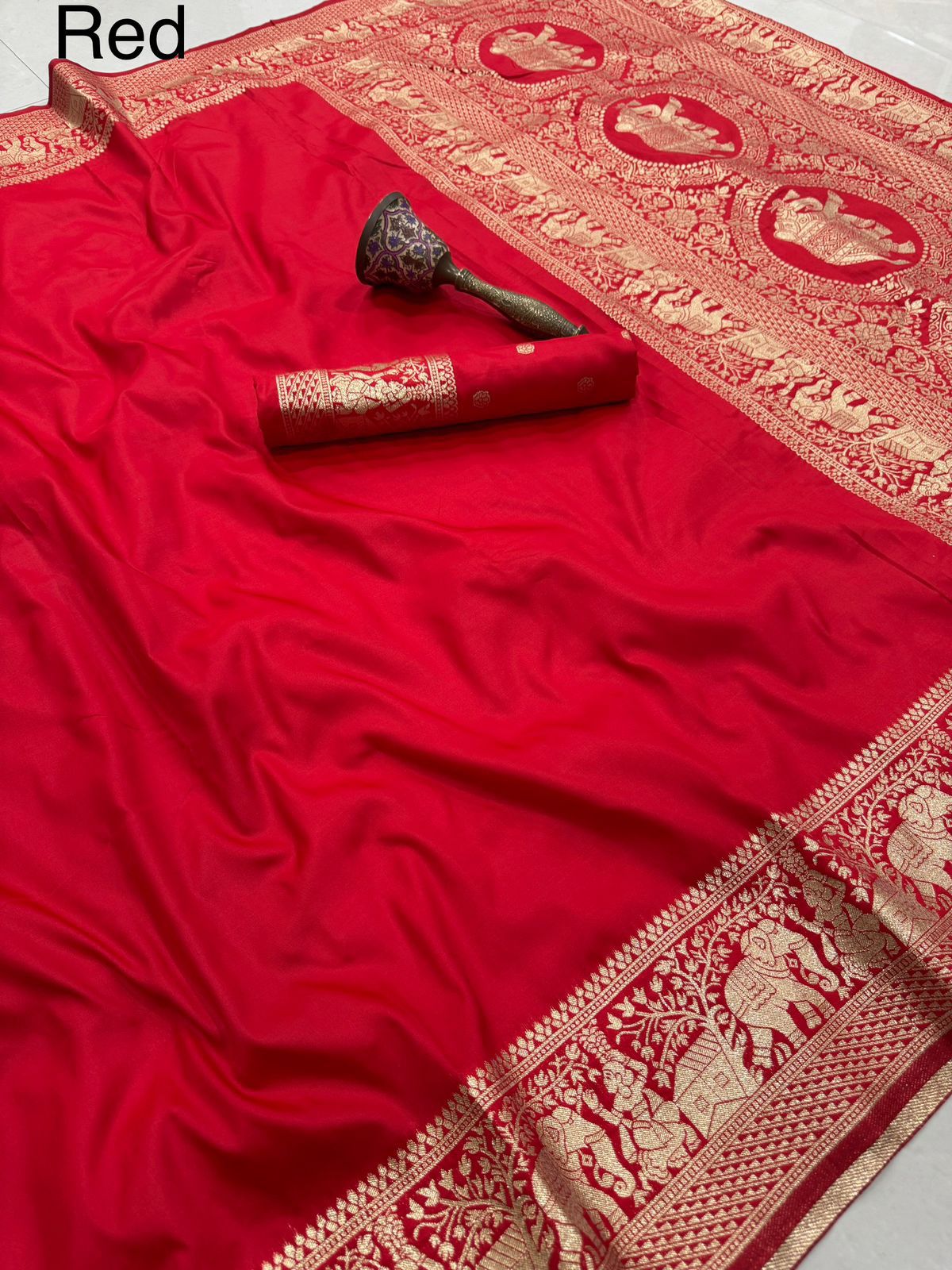 Women's Kanchivaram Paithani Silk Saree With Unstitched Blouse Piece