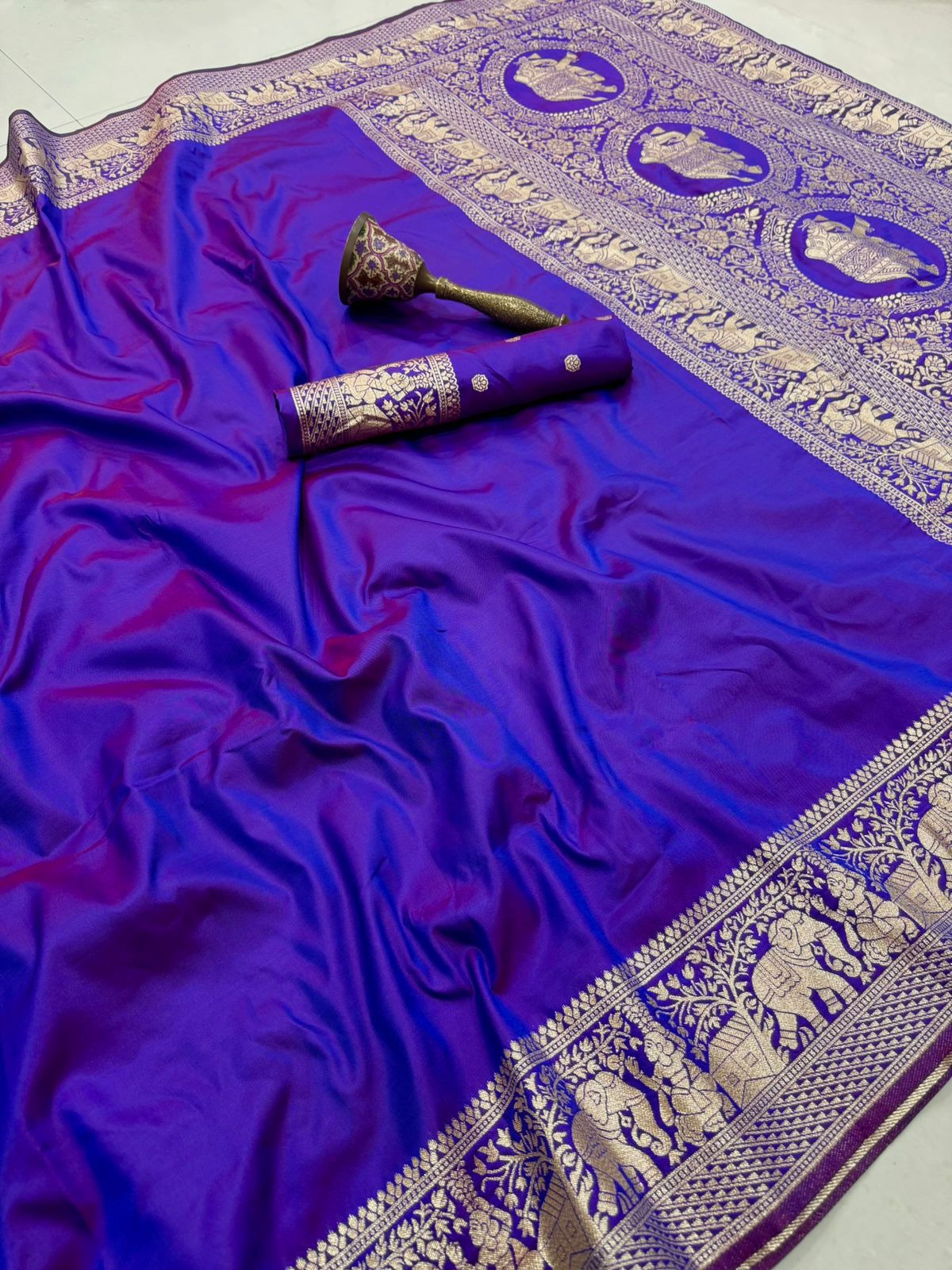 Women's Kanchivaram Paithani Silk Saree With Unstitched Blouse Piece