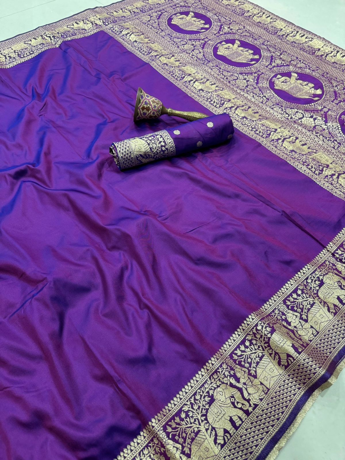 Women's Kanchivaram Paithani Silk Saree With Unstitched Blouse Piece